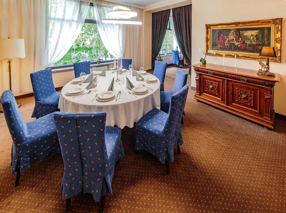 Hotel Fenix Jelenia Góra Extérieur photo