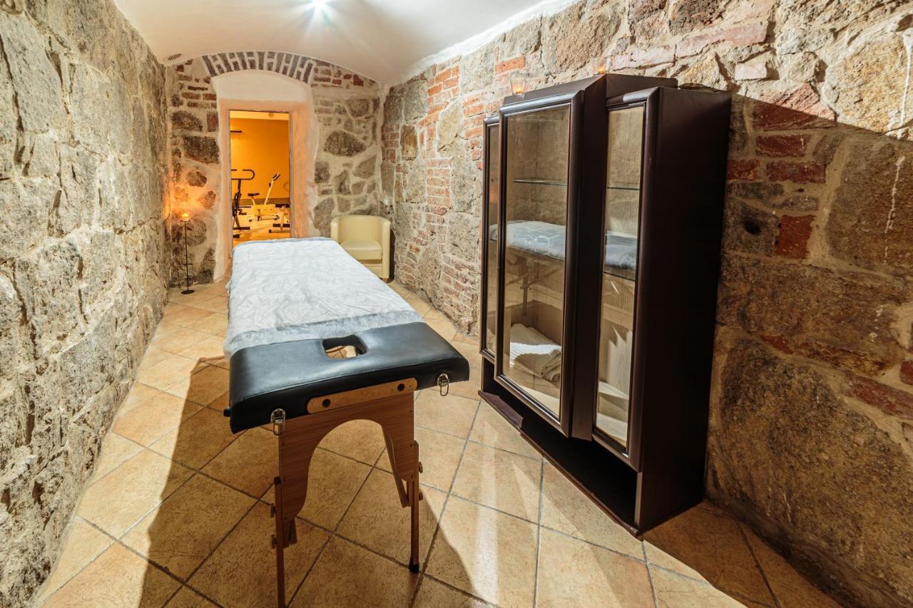 Hotel Fenix Jelenia Góra Extérieur photo