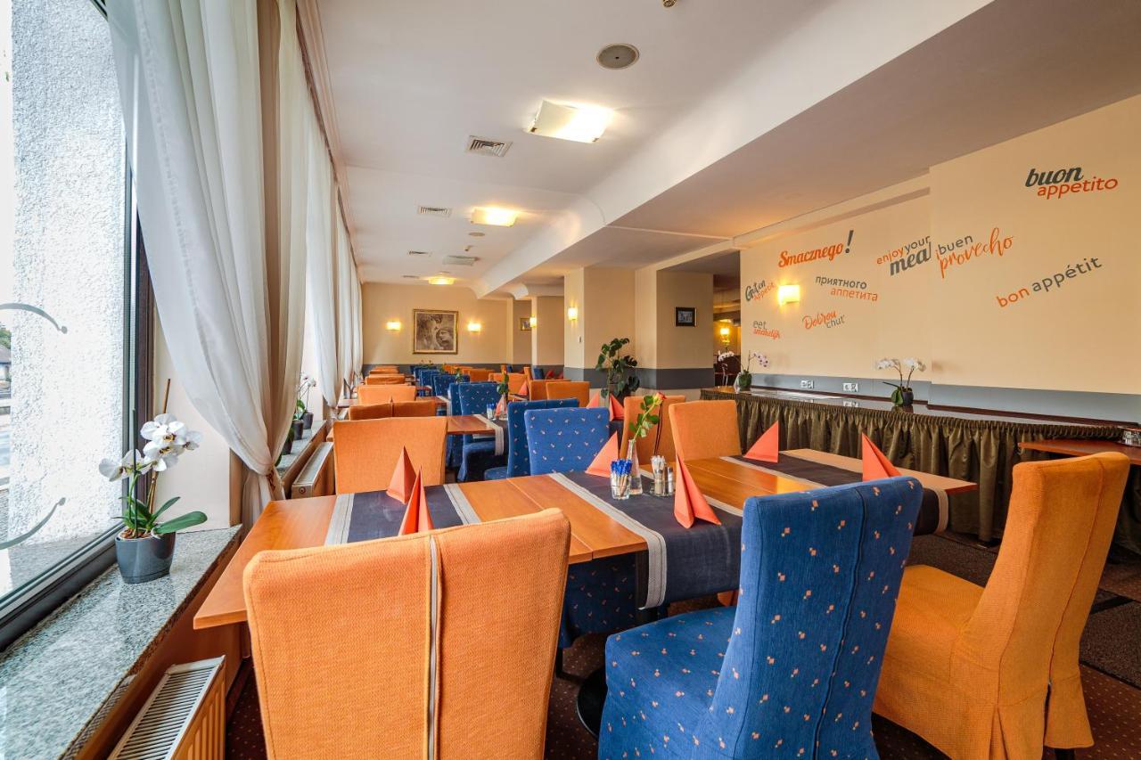 Hotel Fenix Jelenia Góra Extérieur photo