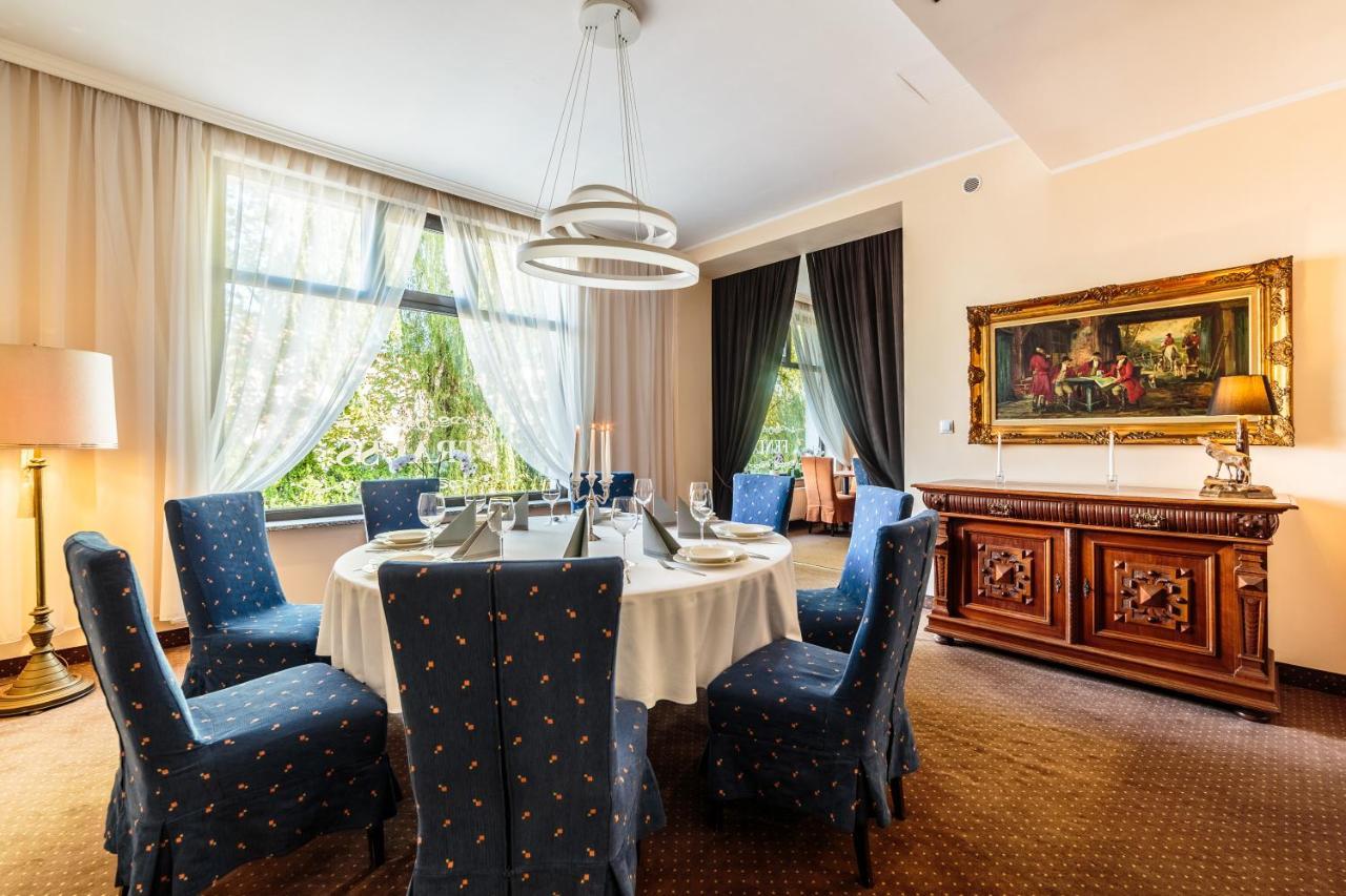 Hotel Fenix Jelenia Góra Extérieur photo