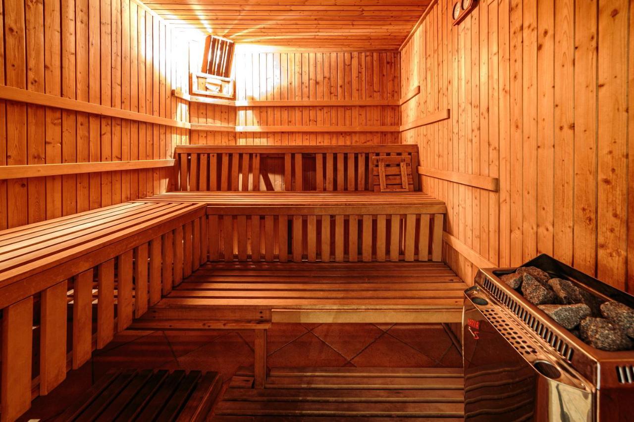 Hotel Fenix Jelenia Góra Extérieur photo