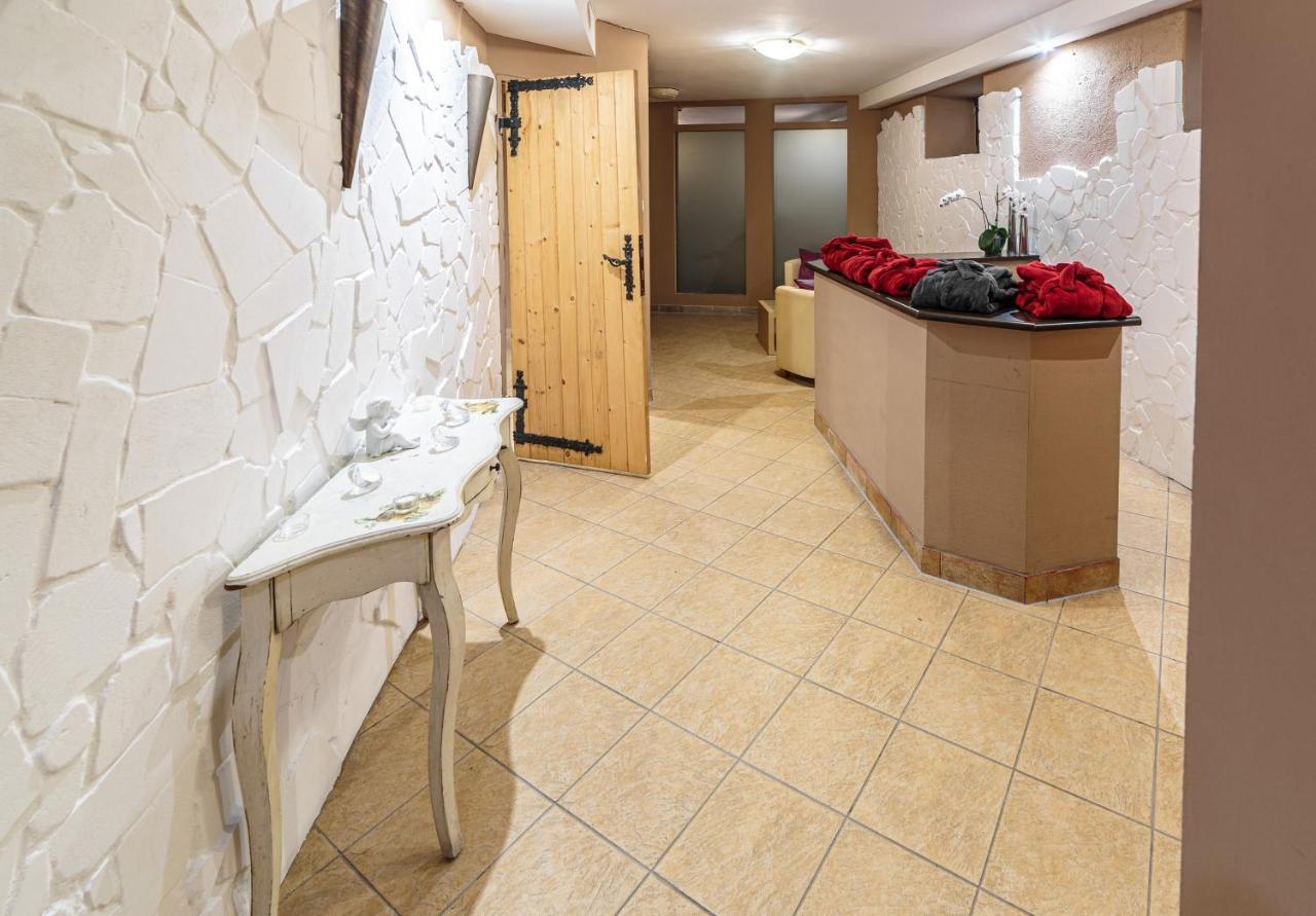Hotel Fenix Jelenia Góra Extérieur photo