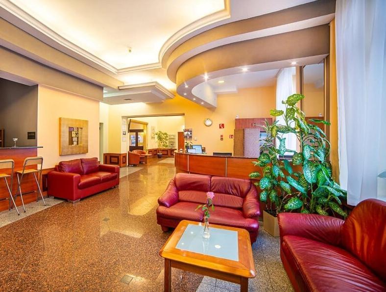 Hotel Fenix Jelenia Góra Extérieur photo
